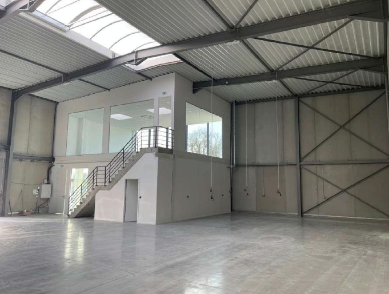 Local d'activité Neuville-en-Ferrain 527m² Location local d'activité Neuville-en-Ferrain Nord OLACT2308581 7
